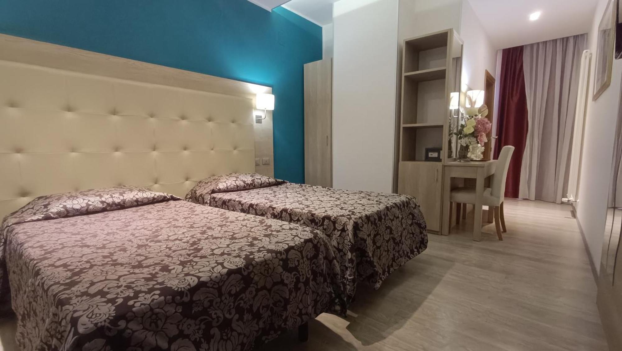 Hotel Baffo Rosso Alba Adriatica Esterno foto